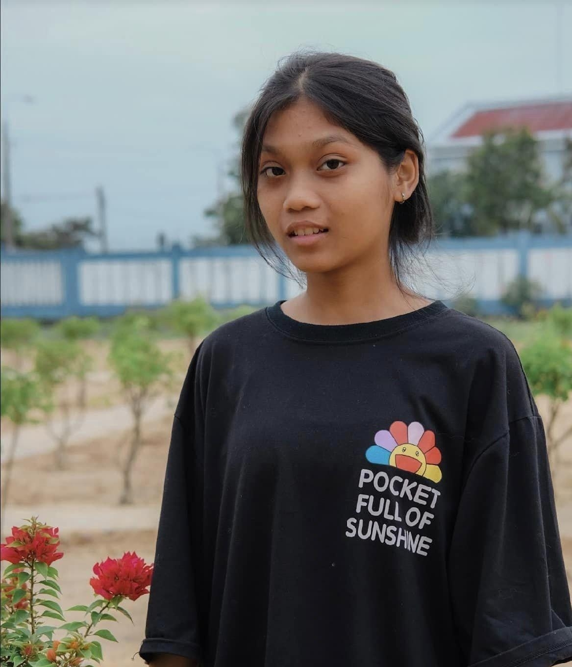 Een foto van een weesstudenten van Hoa Mai Orphanage te Danang.